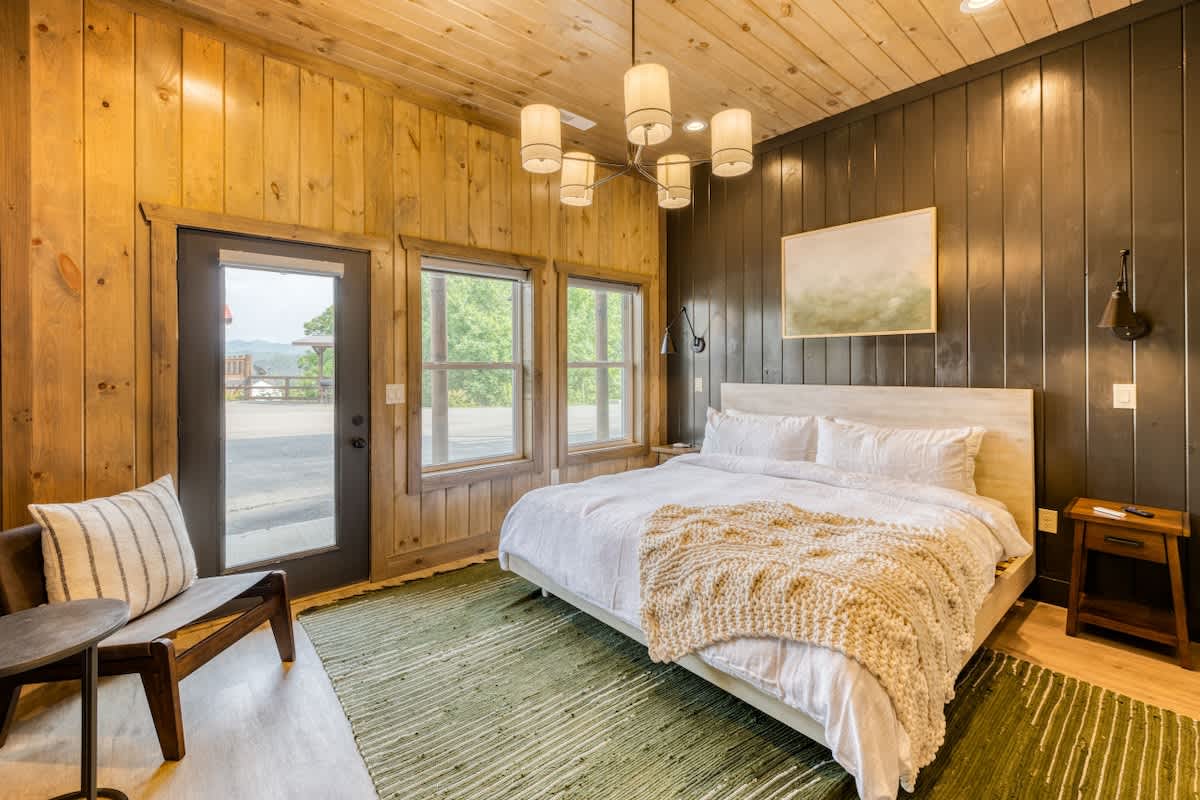 Luxury 20BR Mtn Estate | Indoor Pool & Hot Tub #43