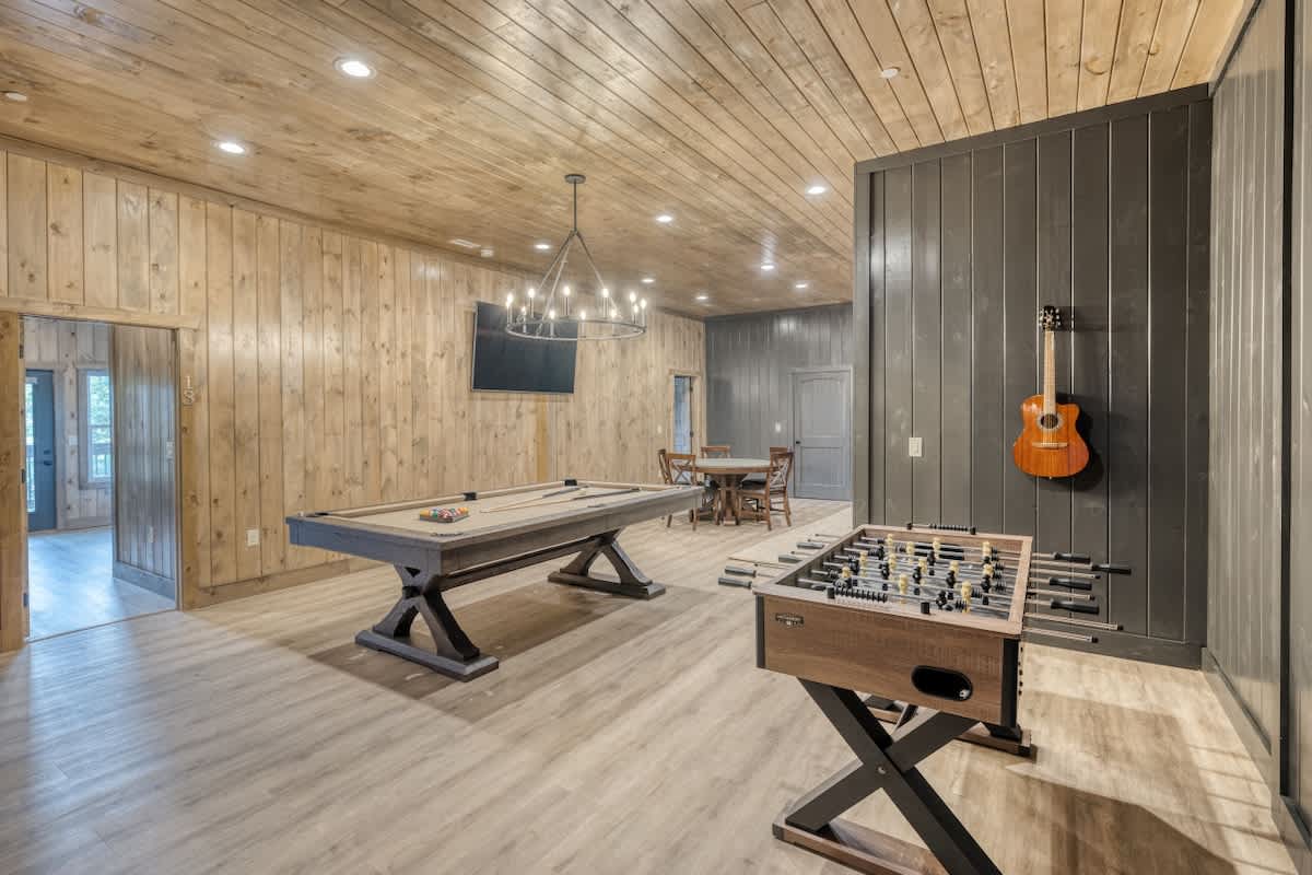 Luxury 20BR Mtn Estate | Indoor Pool & Hot Tub #78