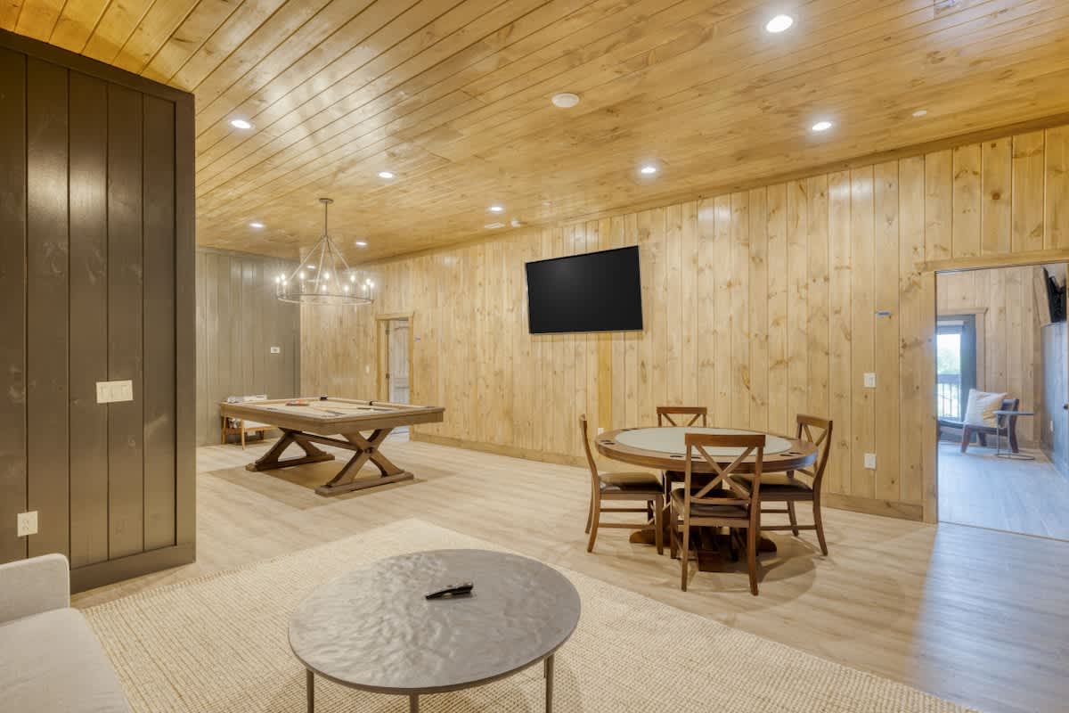 Luxury 20BR Mtn Estate | Indoor Pool & Hot Tub #79