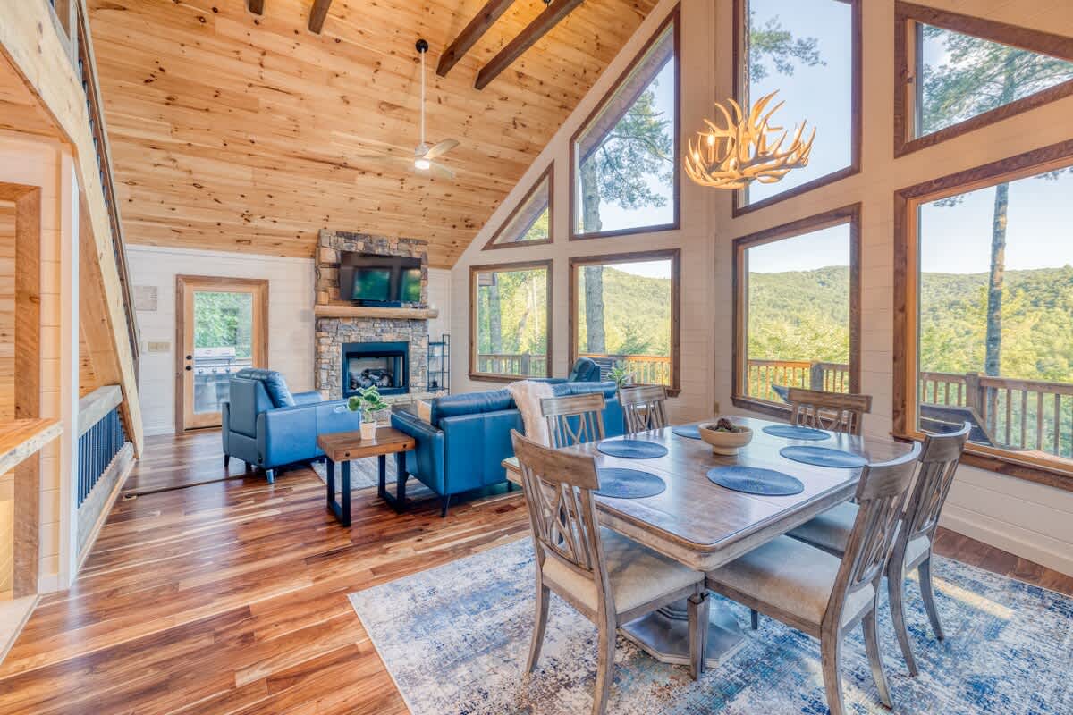 4BR Pineview | Hot Tub & Scenic Views | Arcade #30