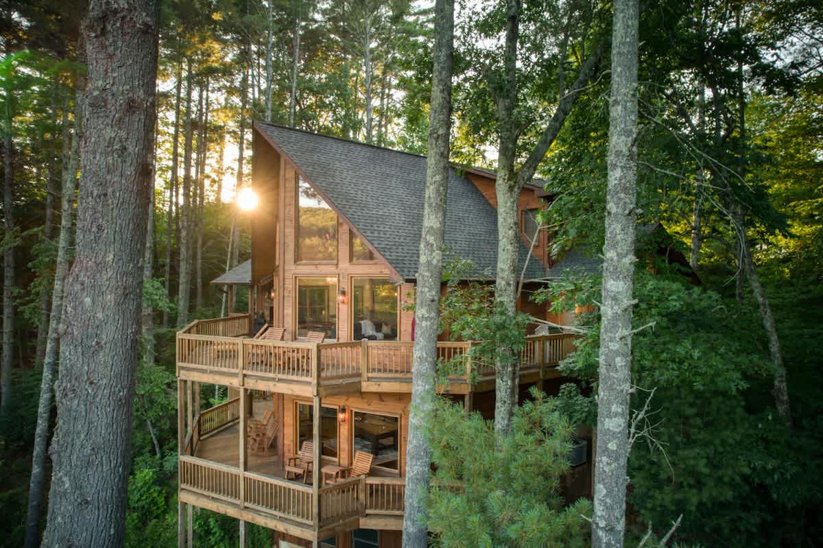 4BR Pineview | Hot Tub & Scenic Views | Arcade #47