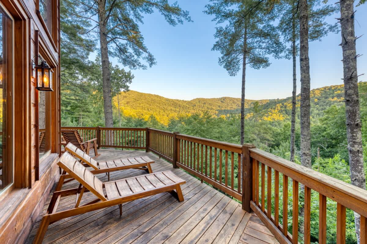 4BR Pineview | Hot Tub & Scenic Views | Arcade #38