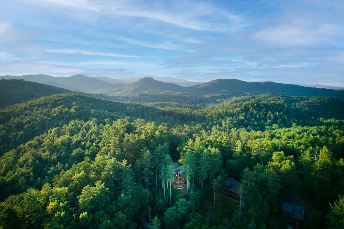 4BR Pineview | Hot Tub & Scenic Views | Arcade #45