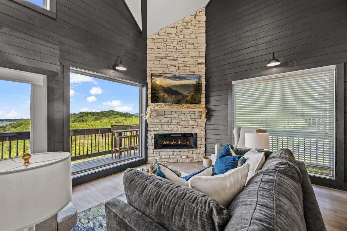 Lakefront Retreat w/ Pool, Hot Tub, Game Room #30