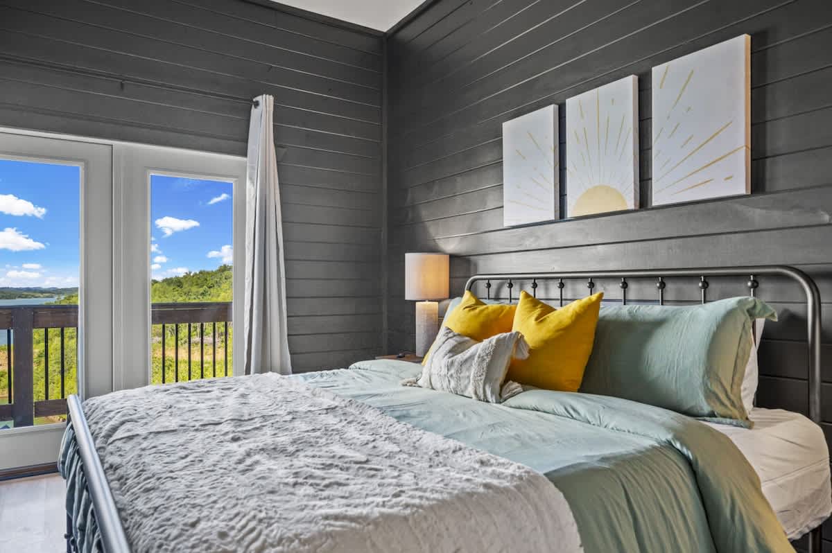 Lakefront Retreat w/ Pool, Hot Tub, Game Room #16