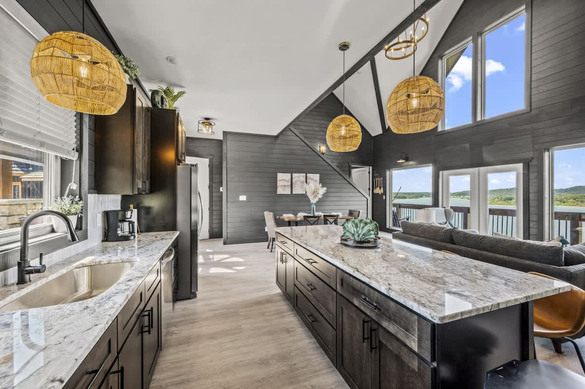 Lakefront Retreat w/ Pool, Hot Tub, Game Room #40