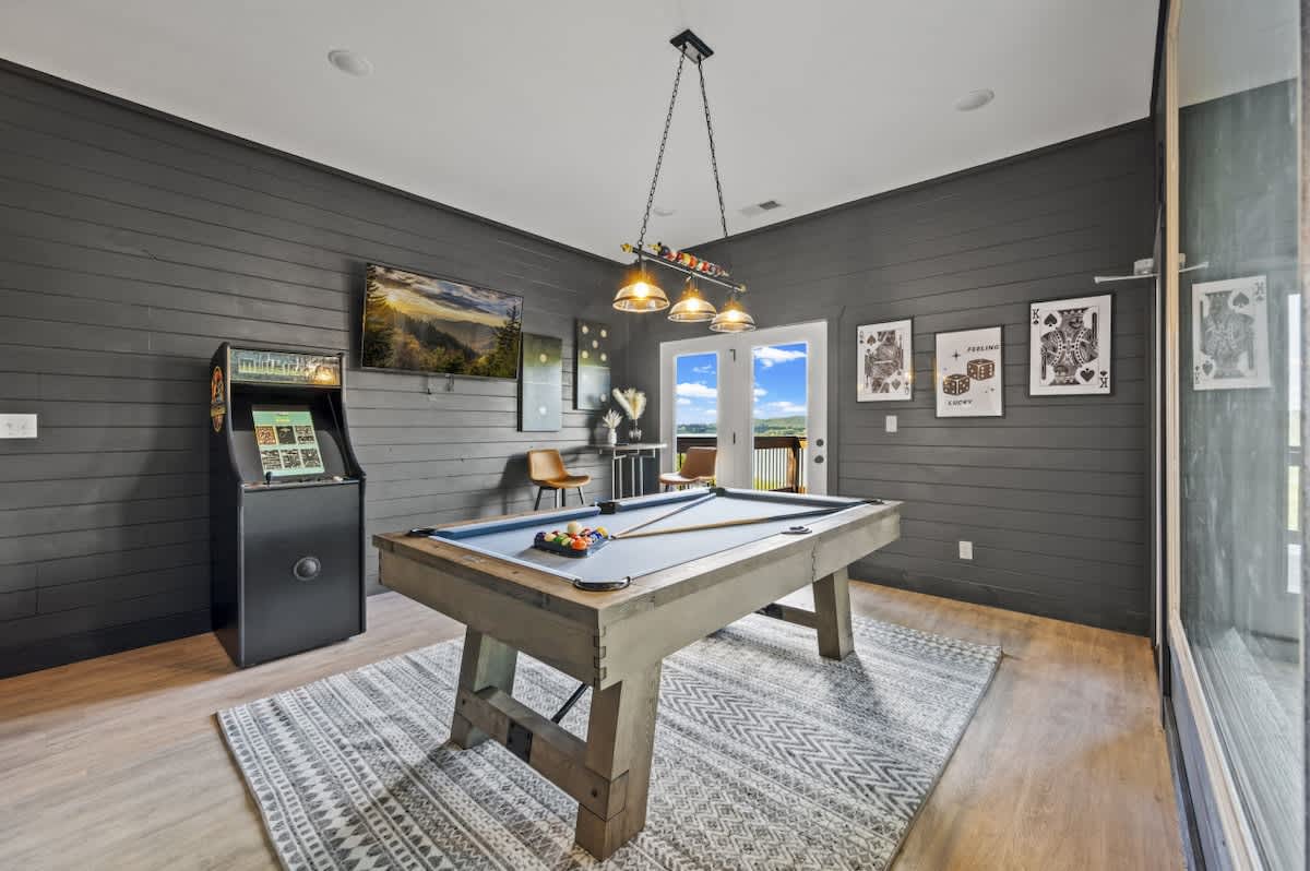 Lakefront Retreat w/ Pool, Hot Tub, Game Room #4