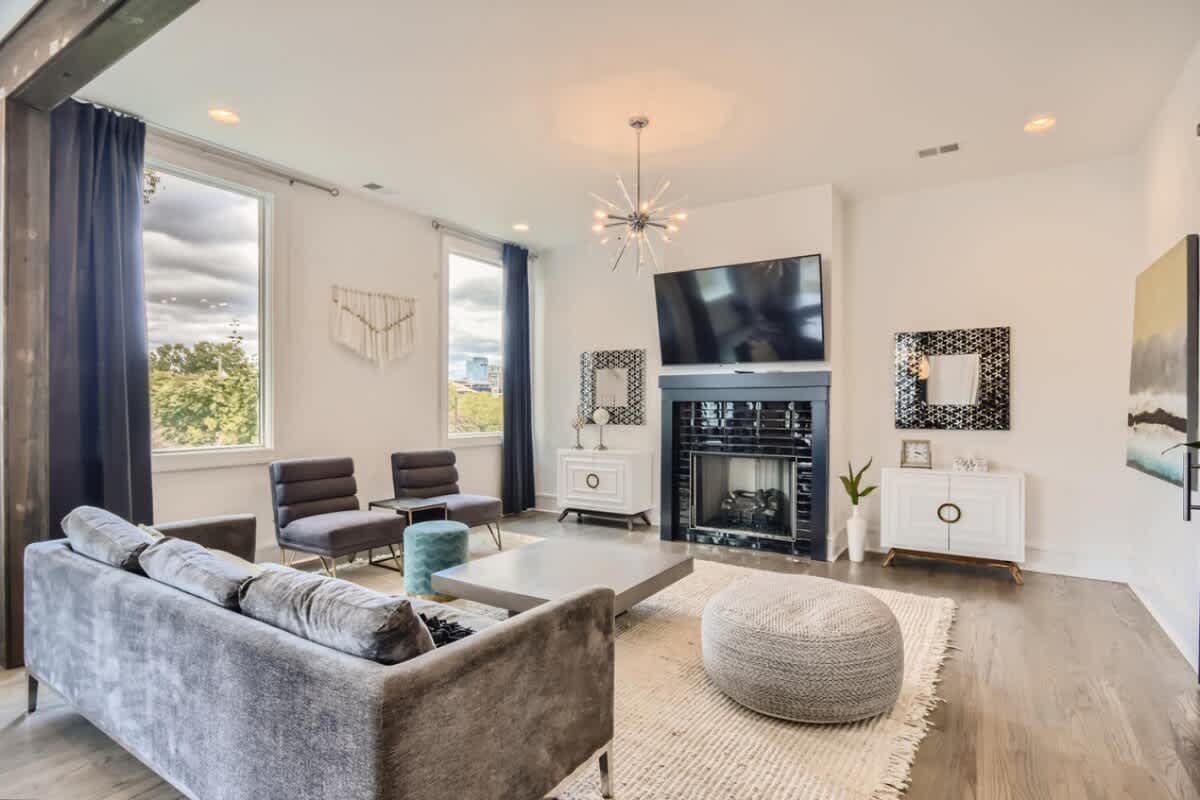 Downtown Gulch 7BR Luxury Home • Walkable #5