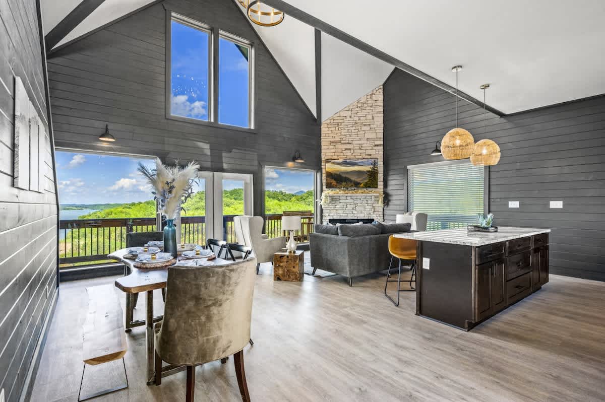 Lakefront Retreat w/ Pool, Hot Tub, Game Room #47