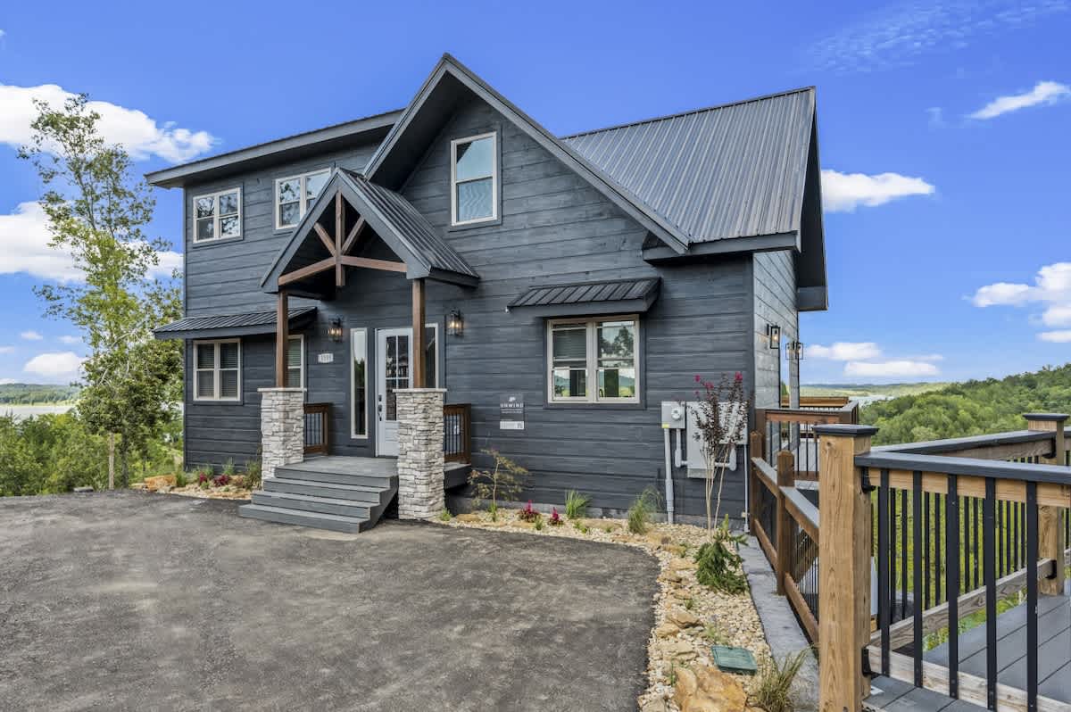 Lakefront Retreat w/ Pool, Hot Tub, Game Room #28