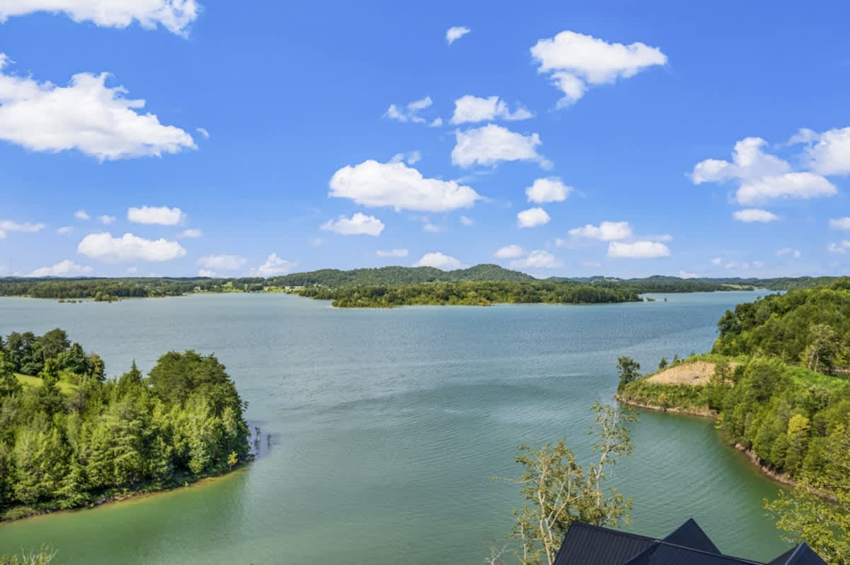 Lakefront Retreat w/ Pool, Hot Tub, Game Room #57