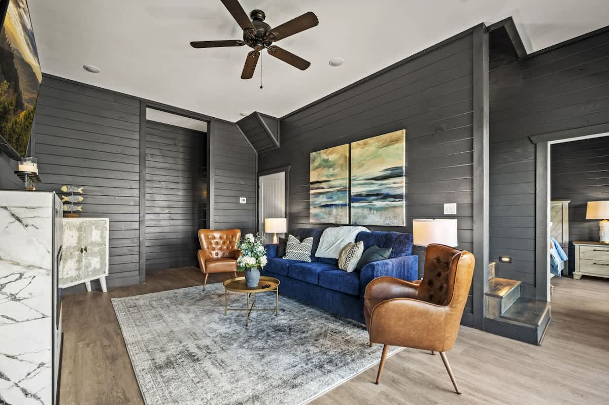 Lakefront Retreat w/ Pool, Hot Tub, Game Room #38
