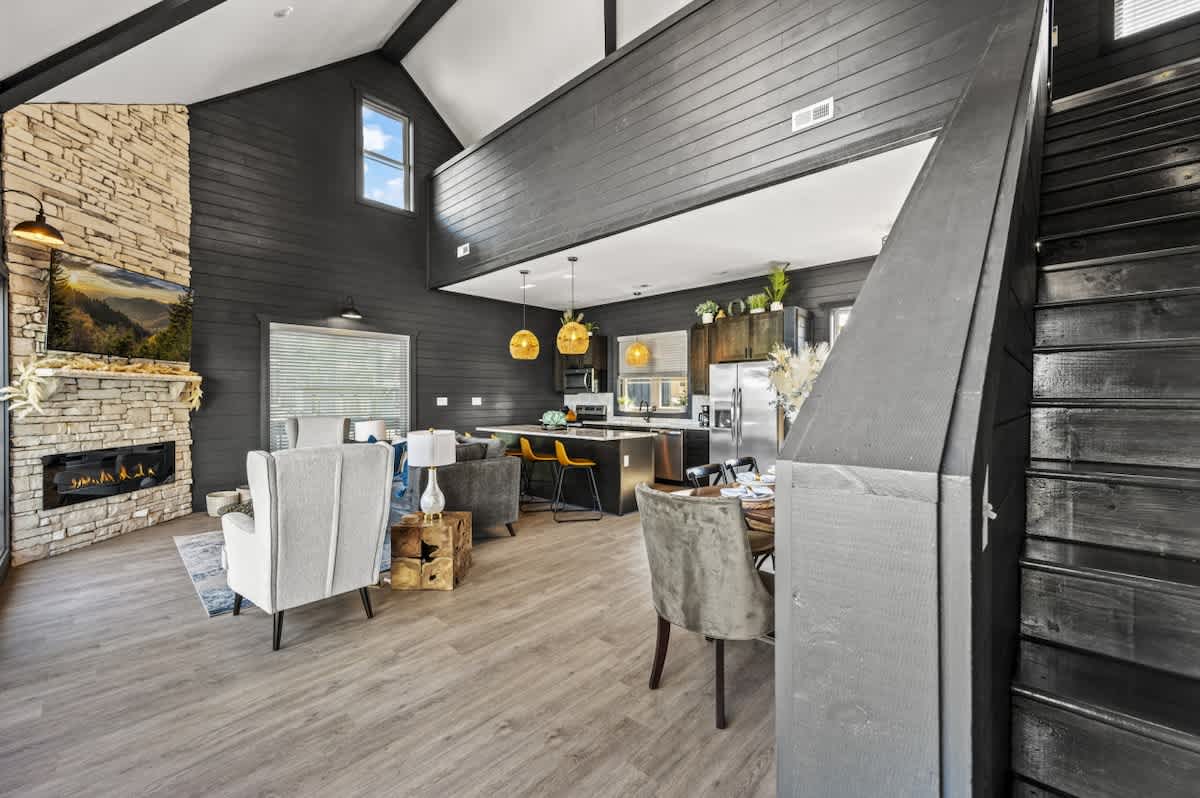 Lakefront Retreat w/ Pool, Hot Tub, Game Room #11