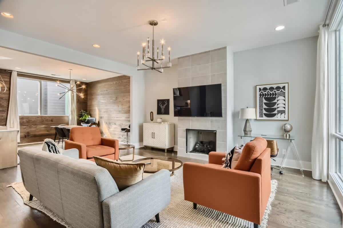 Living Room image 1