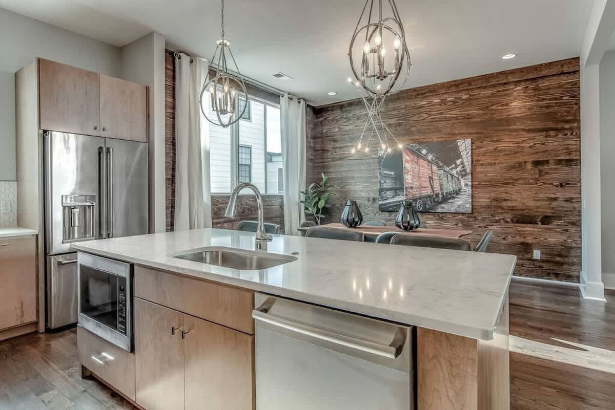 Condo in Nashville property photo 3
