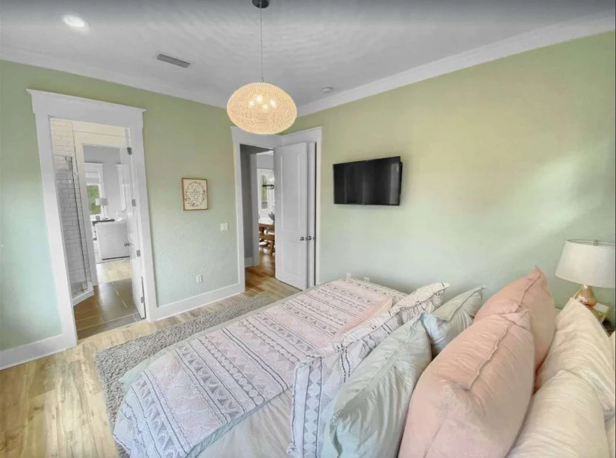 Bedroom 1 image 1