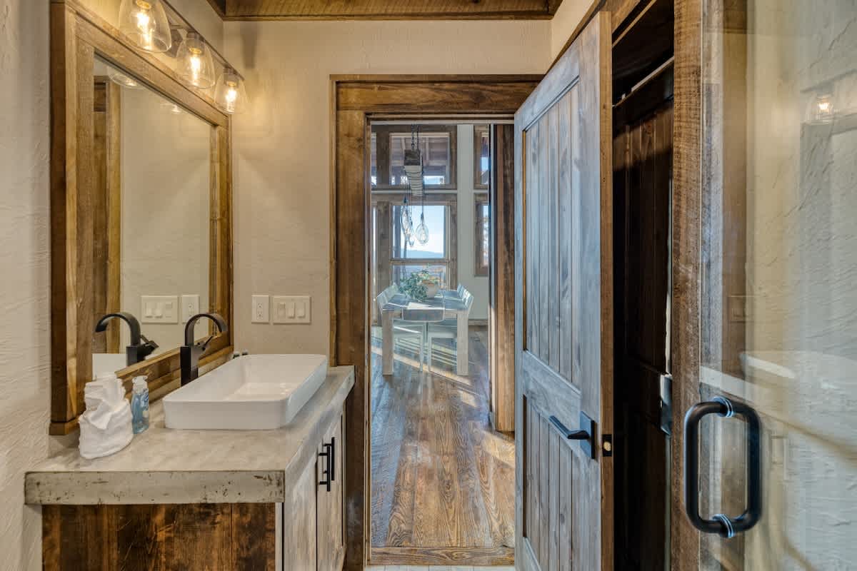 4 Bedroom Mountain Cabin w/ Hot Tub & Pool Table #15