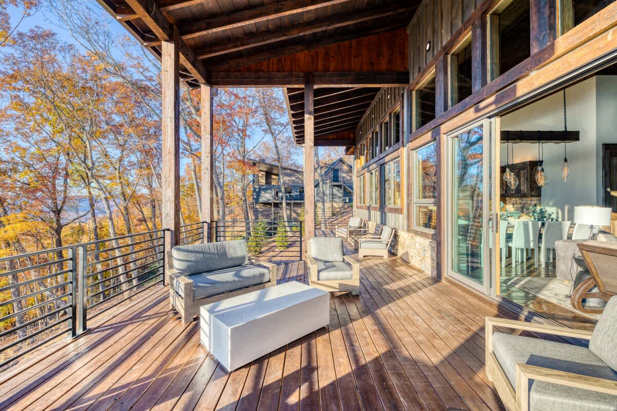 4 Bedroom Mountain Cabin w/ Hot Tub & Pool Table #35