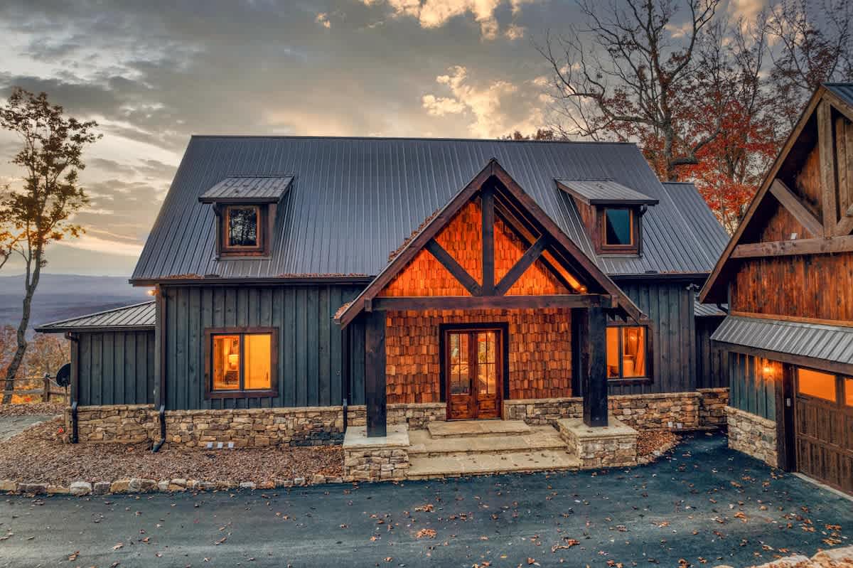 4 Bedroom Mountain Cabin w/ Hot Tub & Pool Table #42