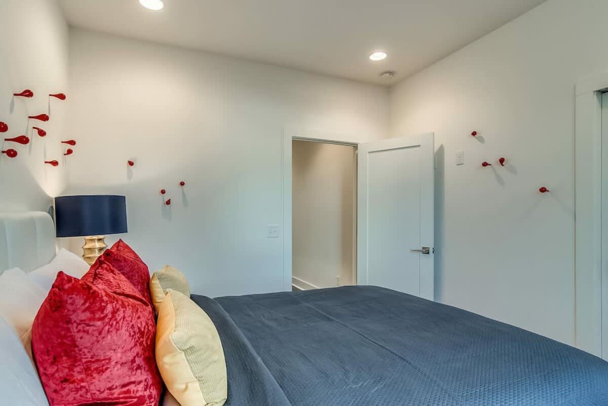 Luxury 3BR Condo | Gulch & Downtown Rooftop #21