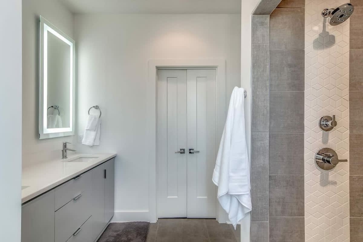 Luxury 3BR Condo | Gulch & Downtown Rooftop #13