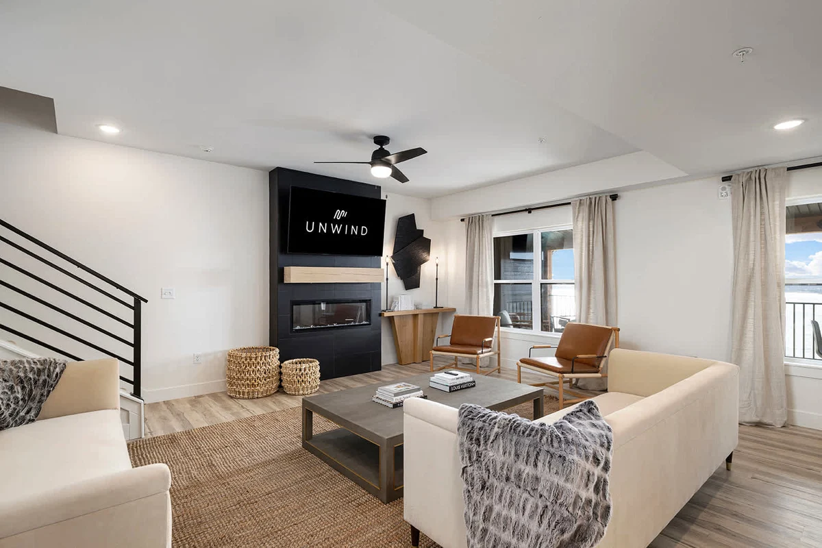 Lakefront Luxury 9BR Retreat—Pools & Hot Tub #25