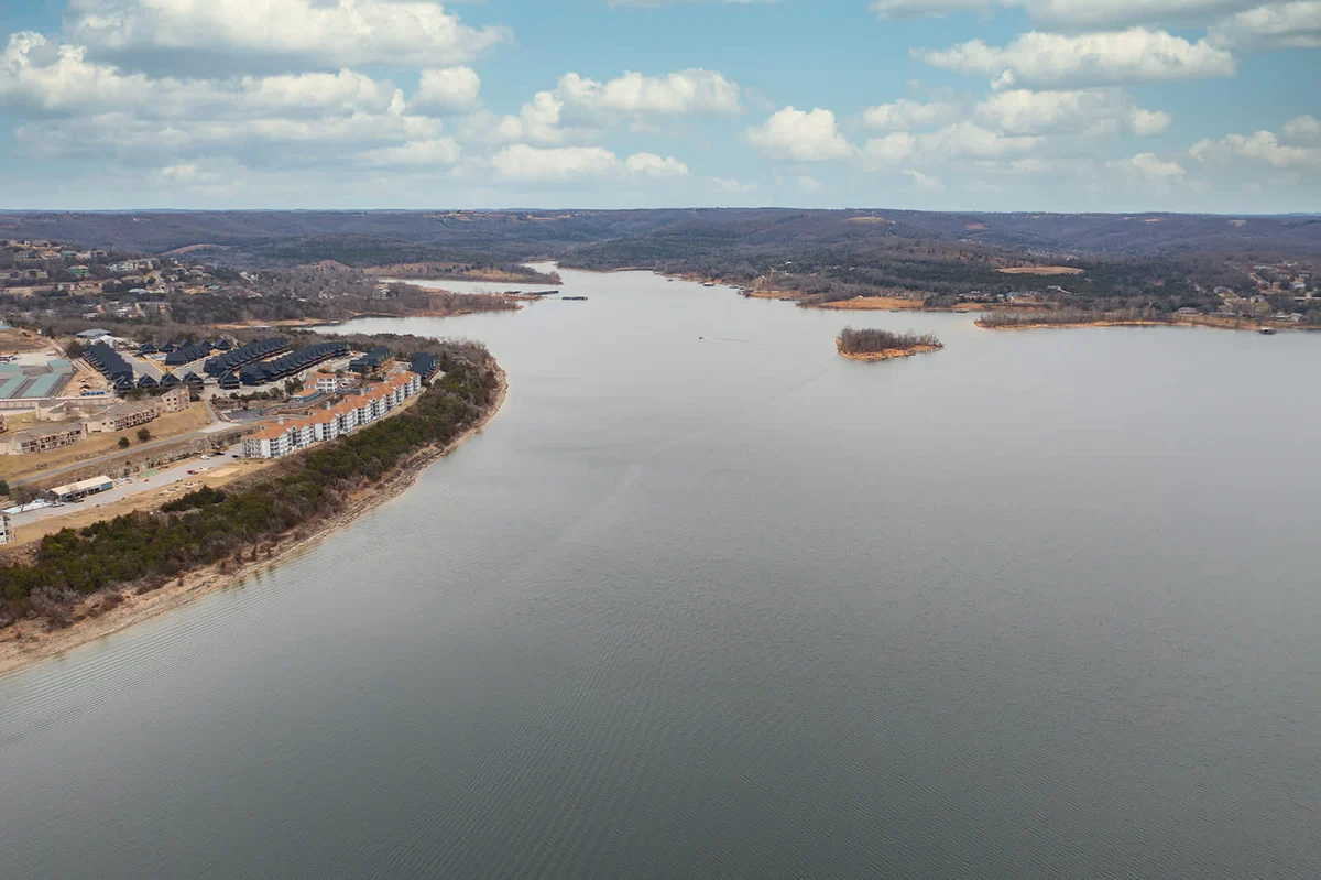 Lakefront Luxury 9BR Retreat—Pools & Hot Tub #27