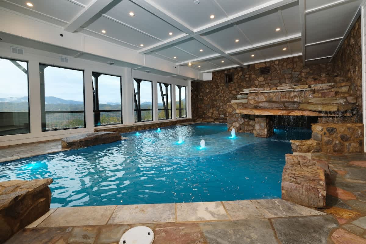 Luxury 5BR Mountain Lodge • Hot Tub & Views #44