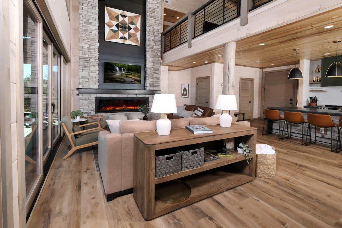 Luxury 5BR Mountain Lodge • Hot Tub & Views #38