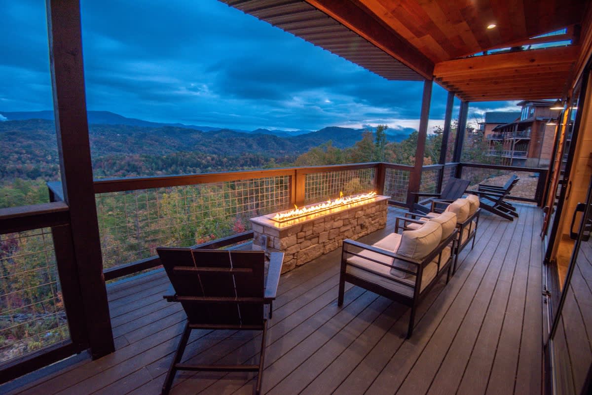 Luxury 5BR Mountain Lodge • Hot Tub & Views #13
