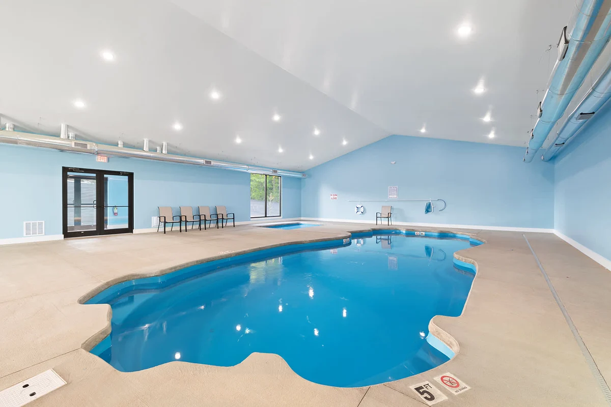 Lakefront Luxury 9BR Retreat—Pools & Hot Tub #30