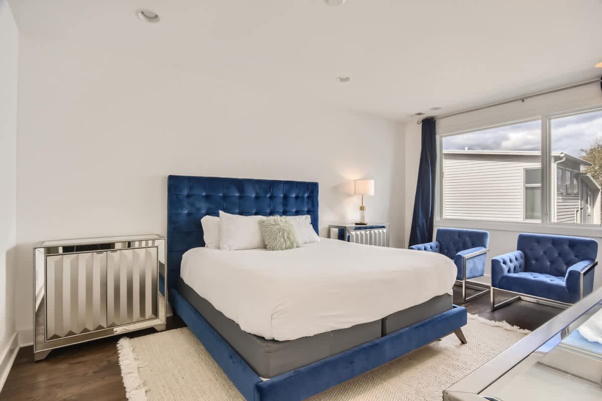 3BR Luxury Gulch Condo w/ Private Rooftop #18