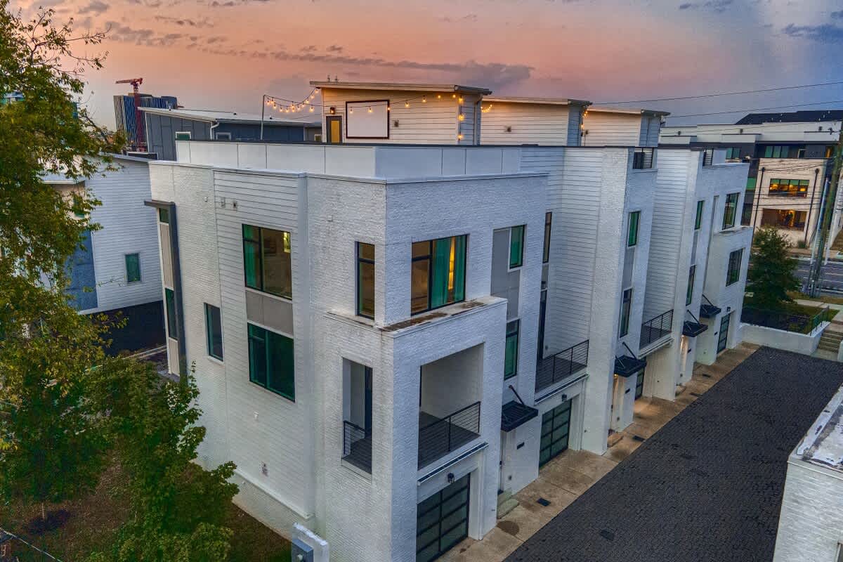 3BR Luxury Gulch Condo w/ Private Rooftop #28