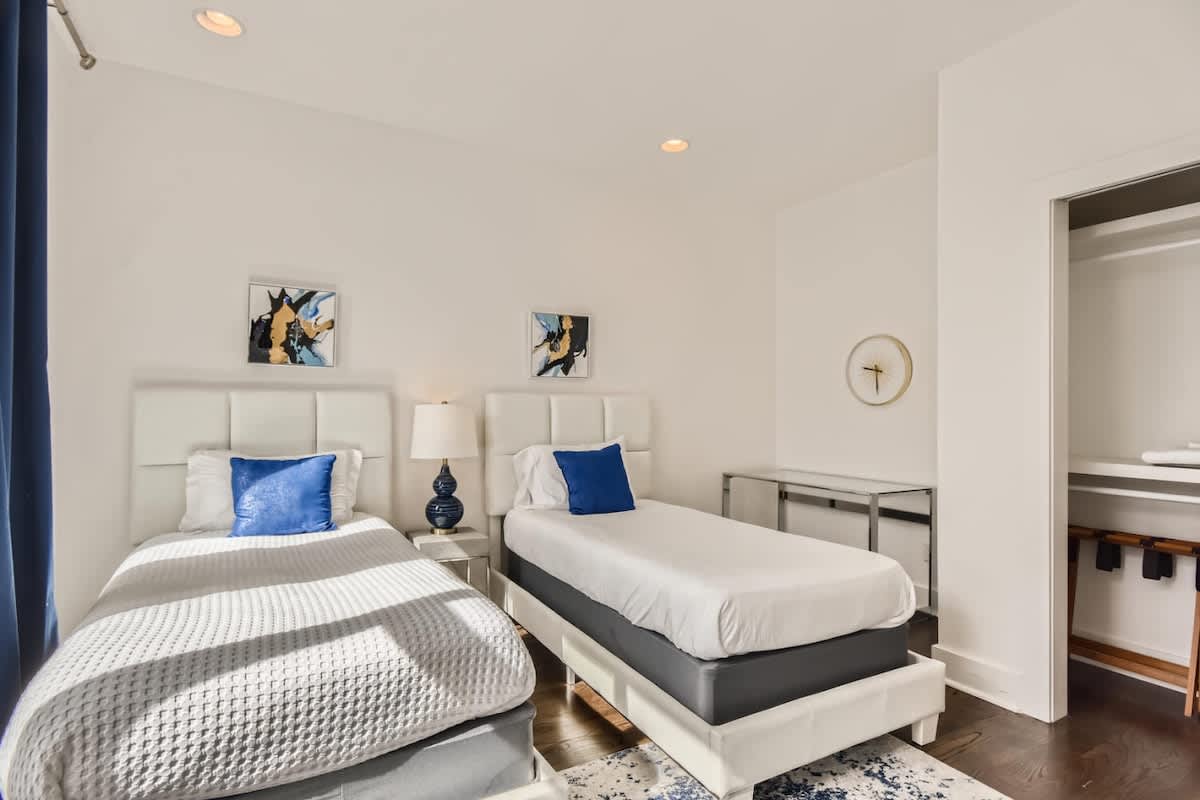3BR Luxury Gulch Condo w/ Private Rooftop #3