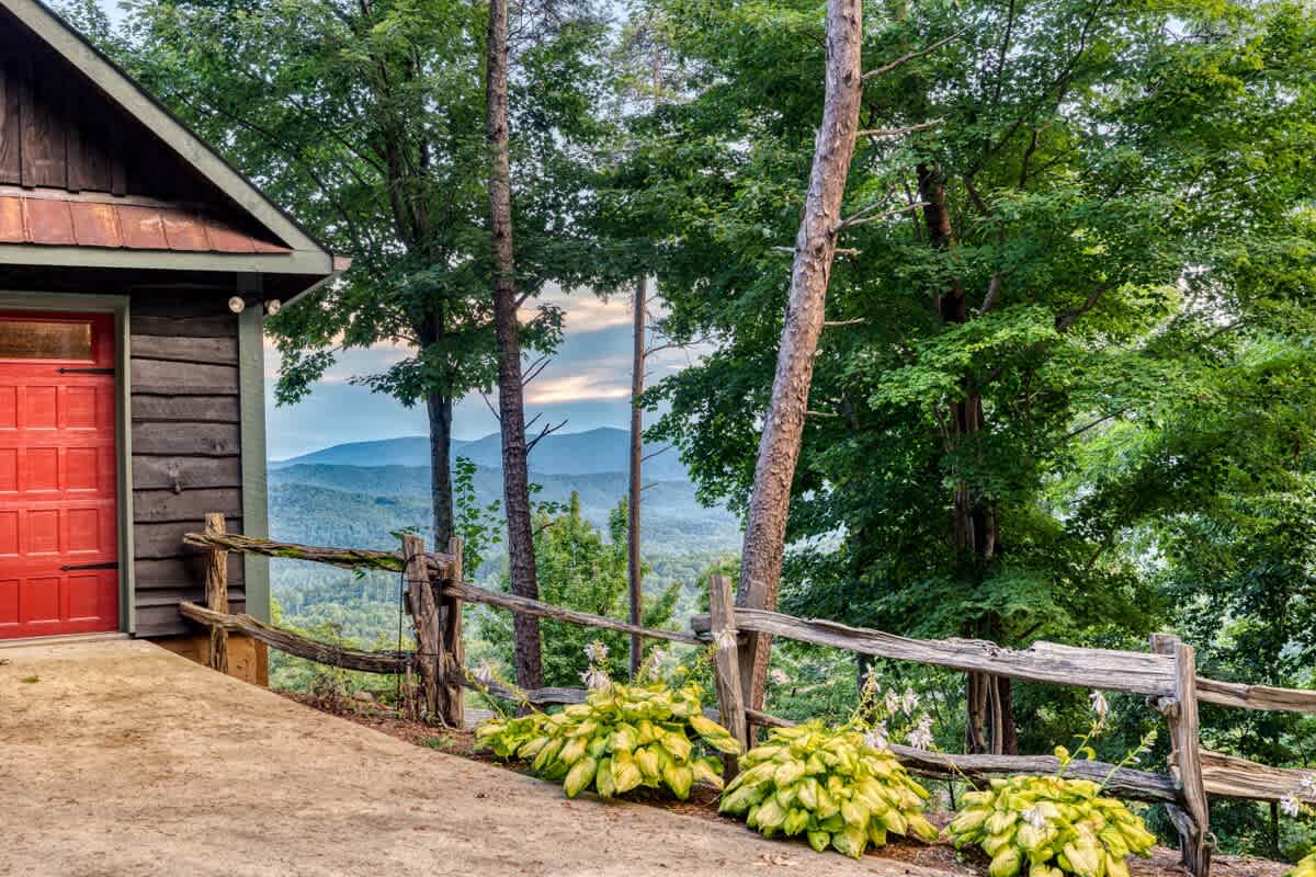 Property in Blue Ridge property photo 3
