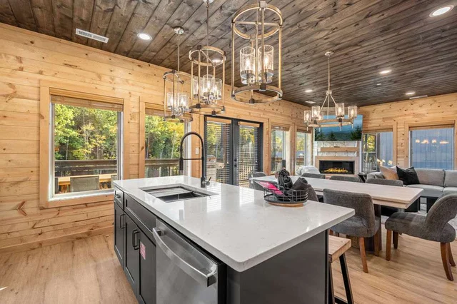3BR Smokies Fairway | Hot Tub, Arcade & Rooftop #32