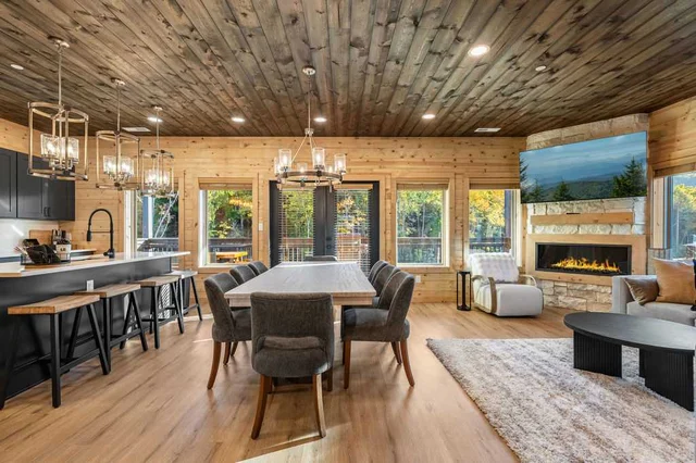 3BR Smokies Fairway | Hot Tub, Arcade & Rooftop #16
