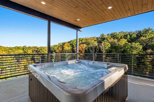 3BR Smokies Fairway | Hot Tub, Arcade & Rooftop #25