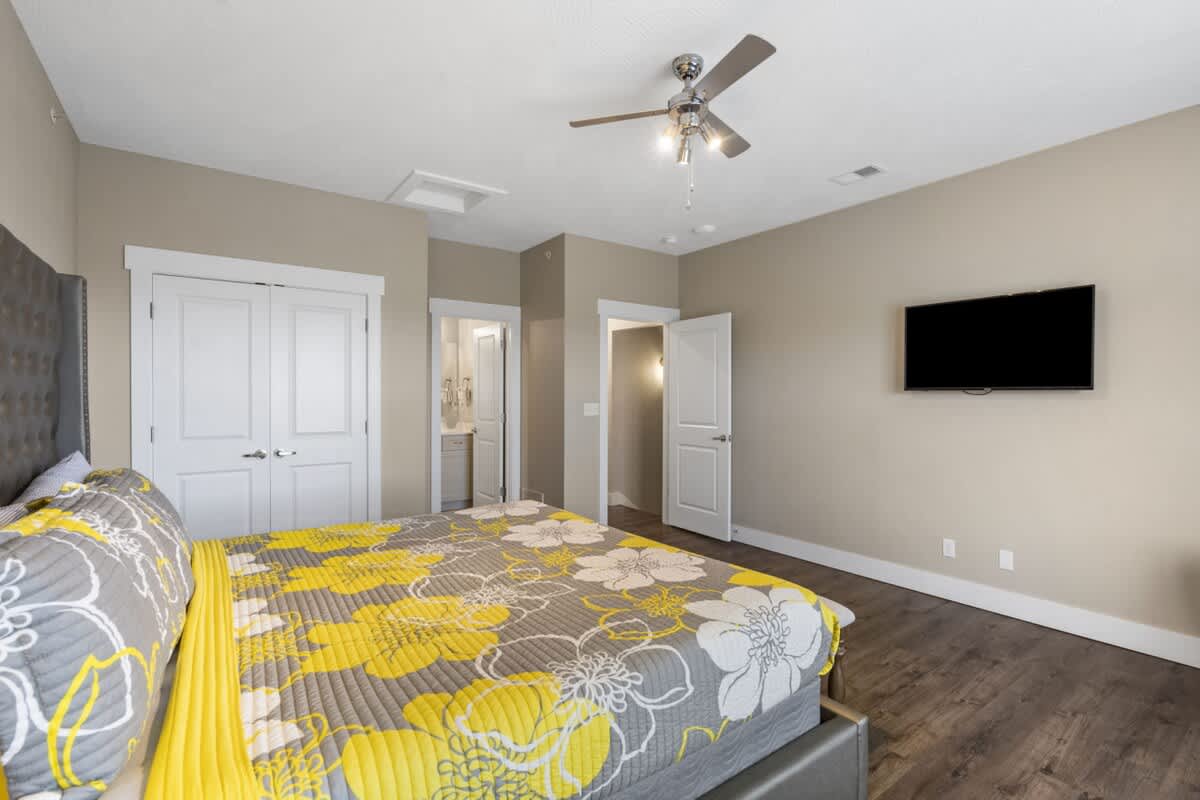 Bedroom 3 image 1