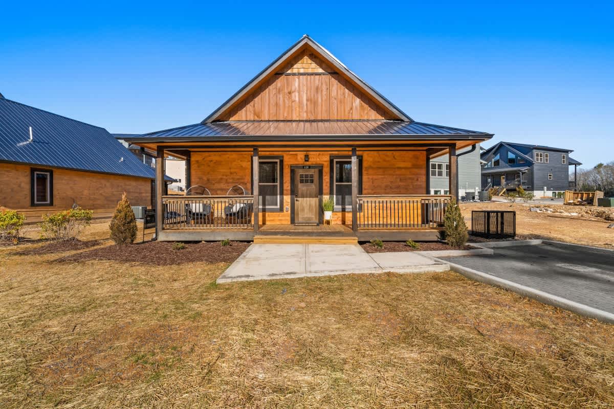 Bearfoot Cabin • Hot Tub • Near Parkway • Sleeps 7 #22