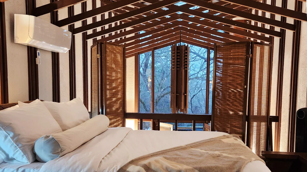 Bedroom 1 image 1