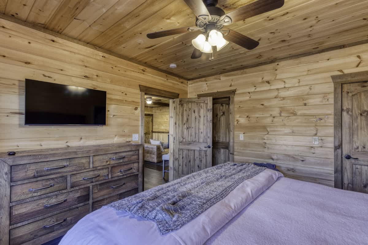 Blue Ridge Cabin | Views, Hot Tub & 2 Decks #10