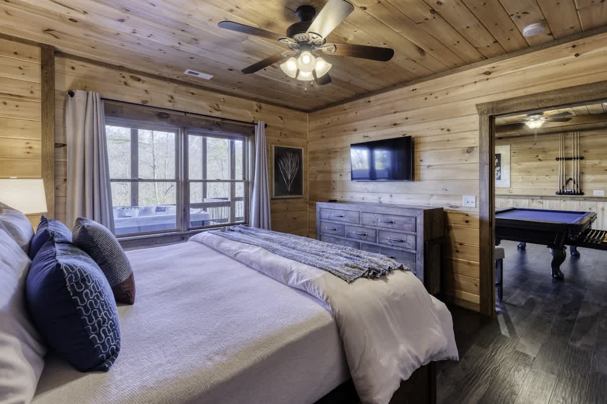 Blue Ridge Cabin | Views, Hot Tub & 2 Decks #9