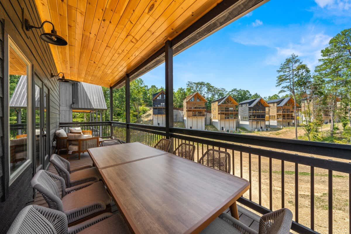 Indoor Pool & Hot Tub Cabin - Parkway Retreat #33