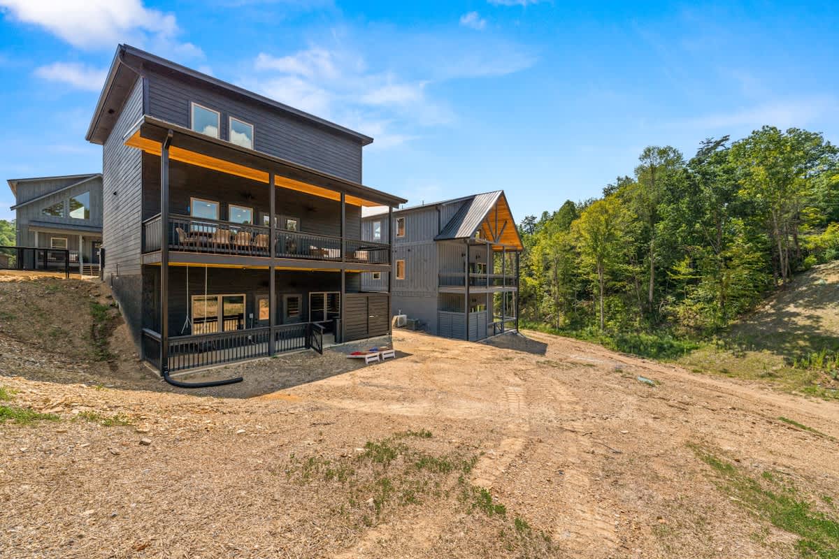 Indoor Pool & Hot Tub Cabin - Parkway Retreat #11