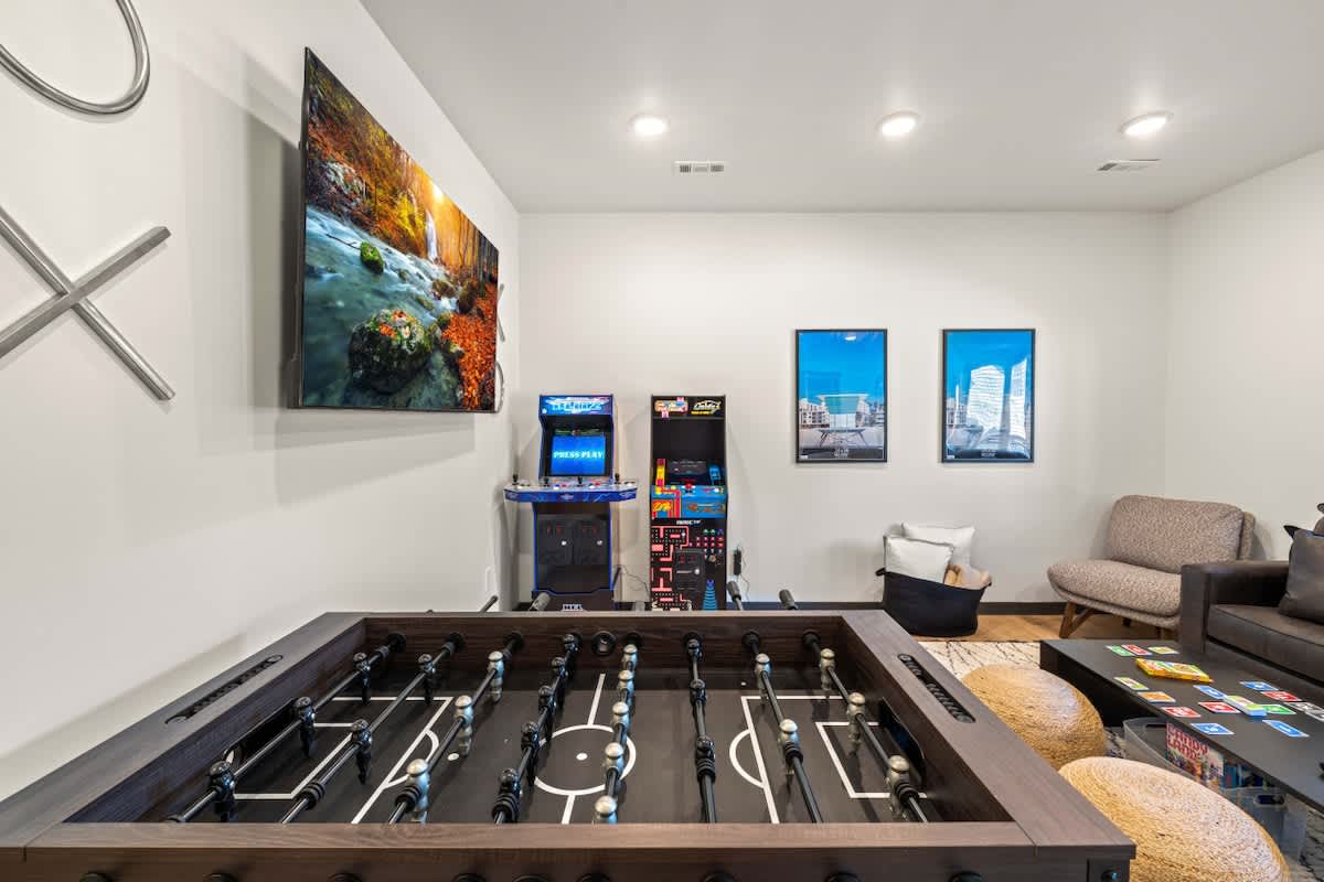 Indoor Pool & Hot Tub Cabin - Parkway Retreat #22