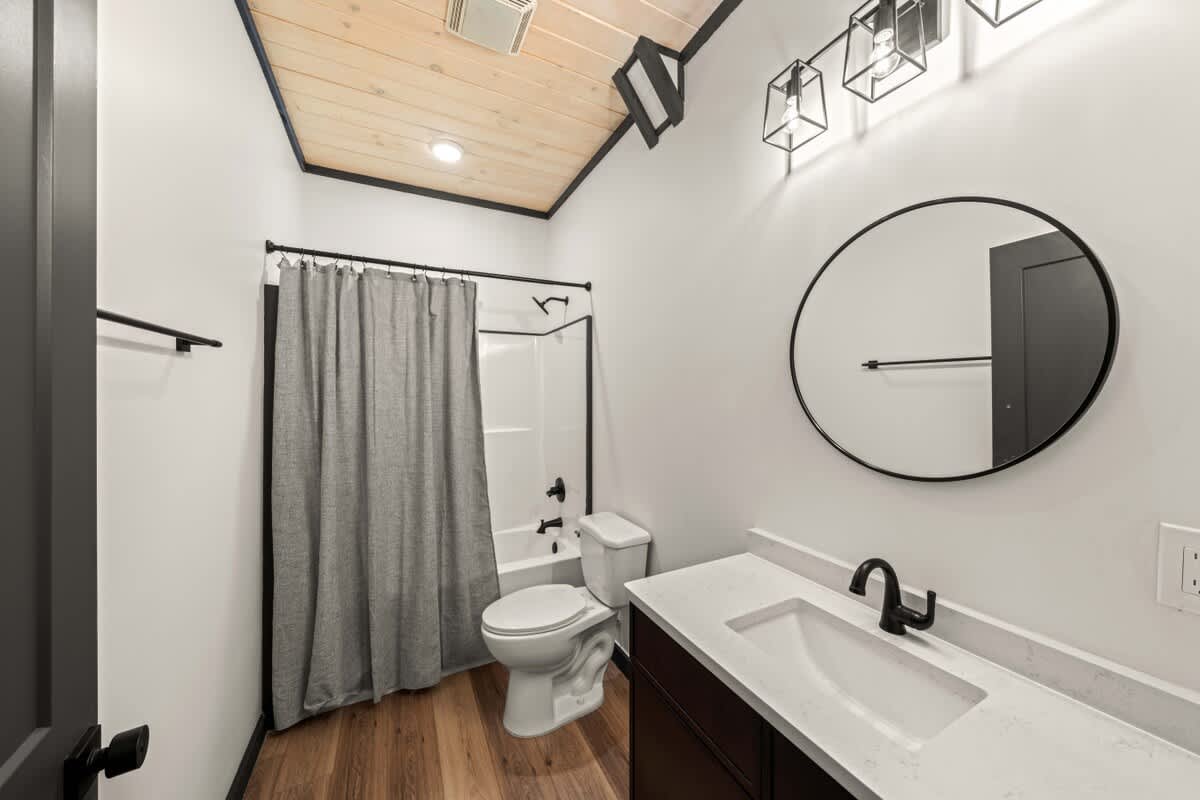 Indoor Pool & Hot Tub Cabin - Parkway Retreat #10