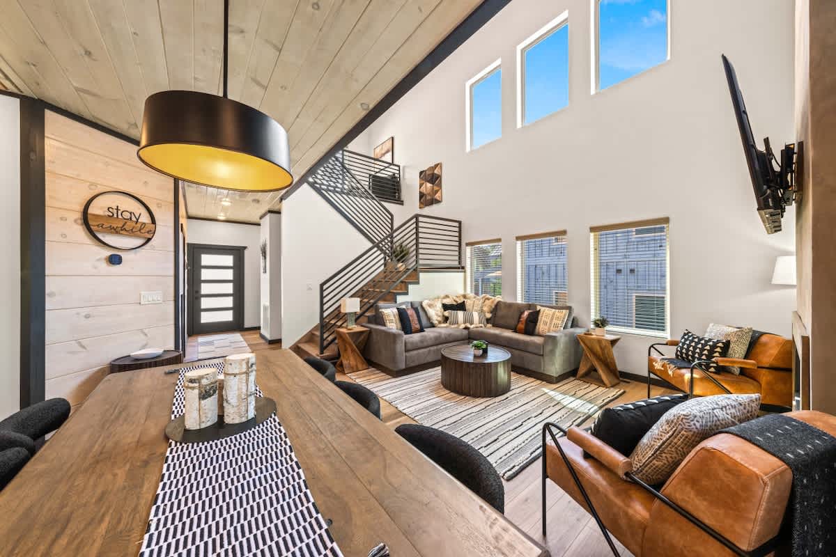 Indoor Pool & Hot Tub Cabin - Parkway Retreat #4