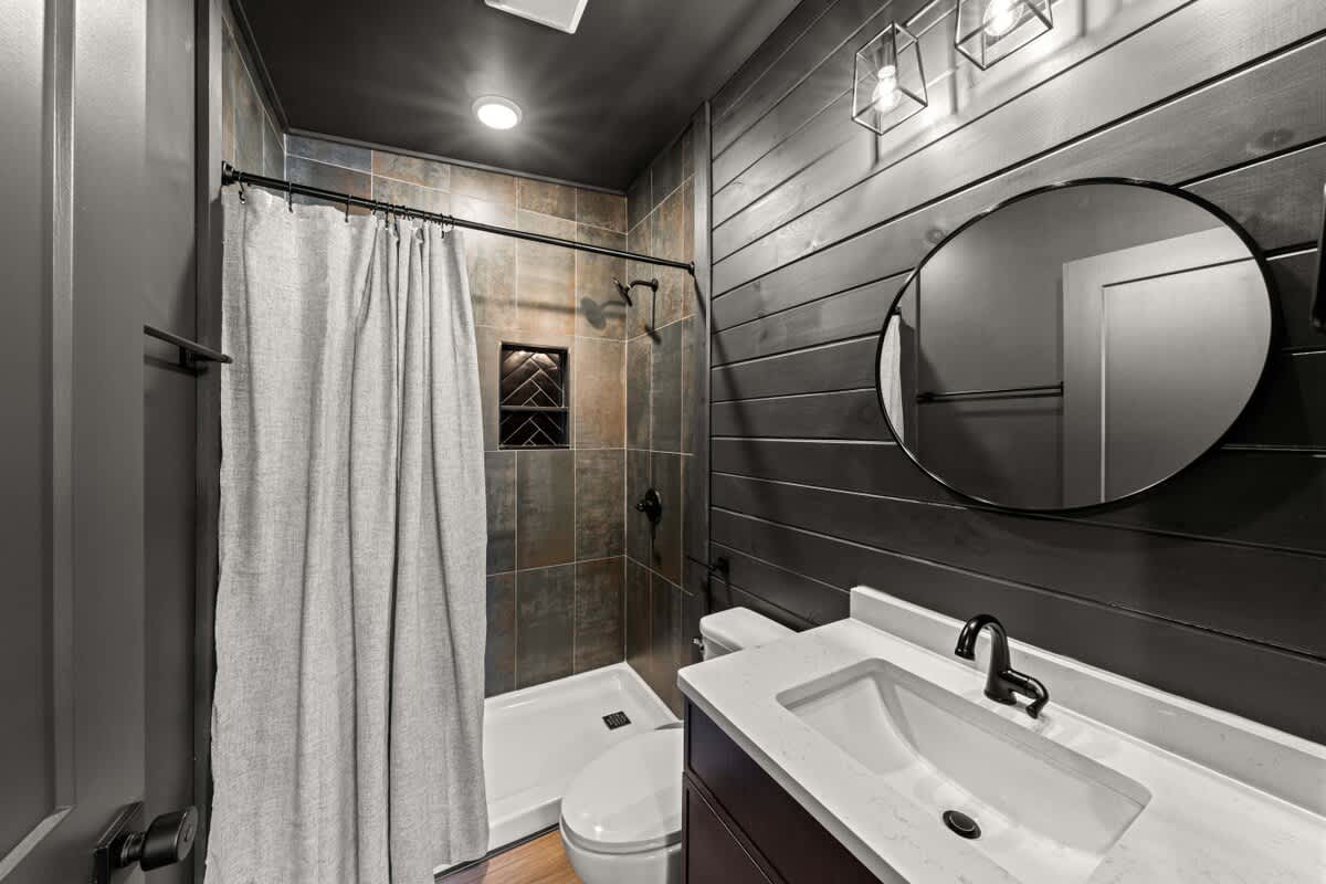 Indoor Pool & Hot Tub Cabin - Parkway Retreat #15