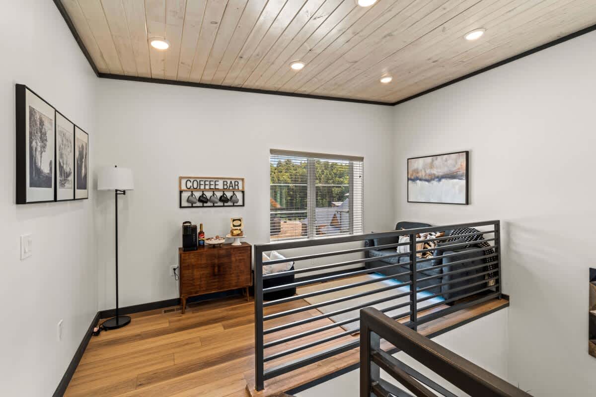 Indoor Pool & Hot Tub Cabin - Parkway Retreat #6